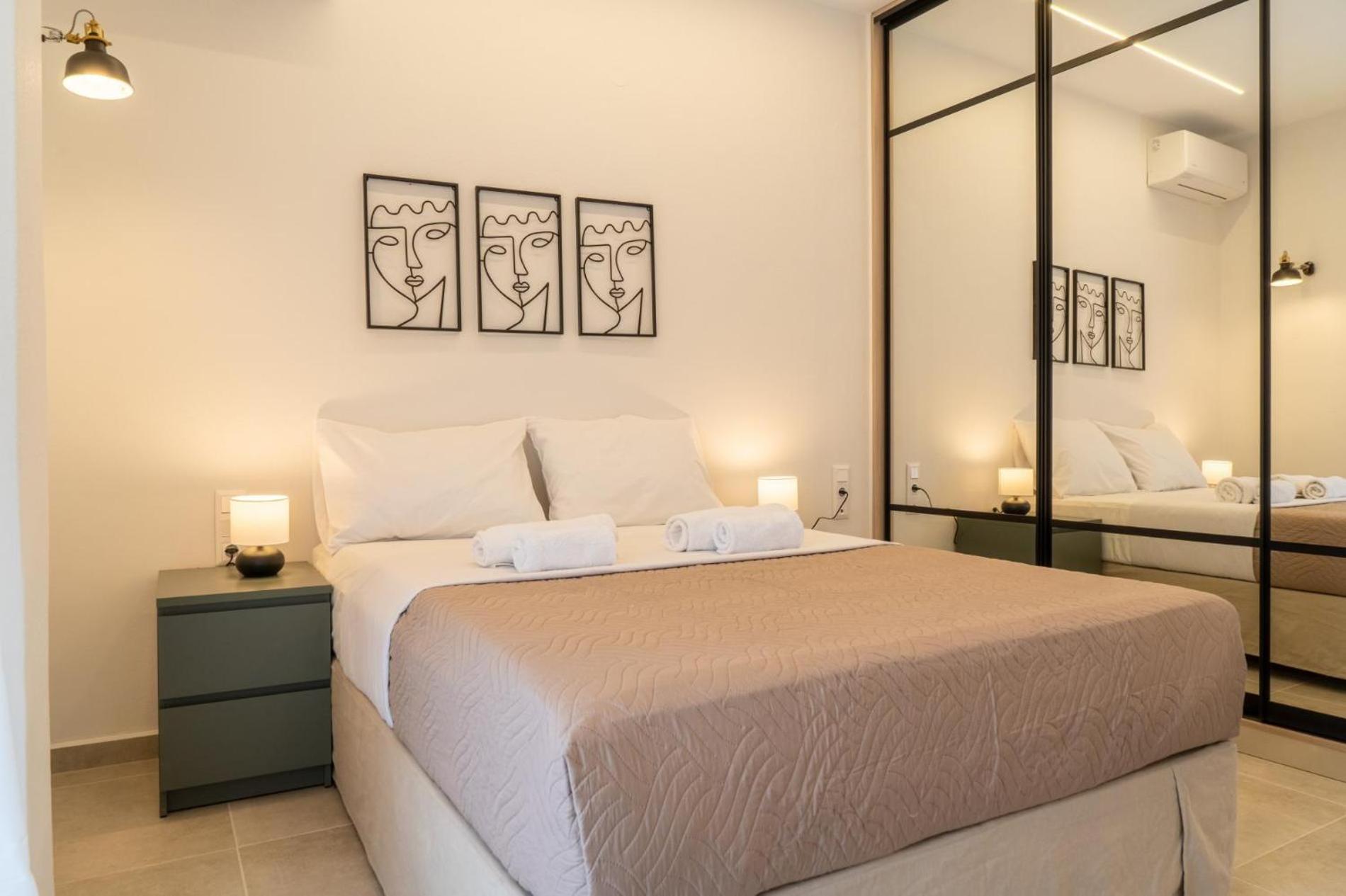 Pananos Sq. House I * Heraklion (Crete)